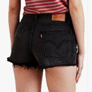 Black Levi’s Shorts
